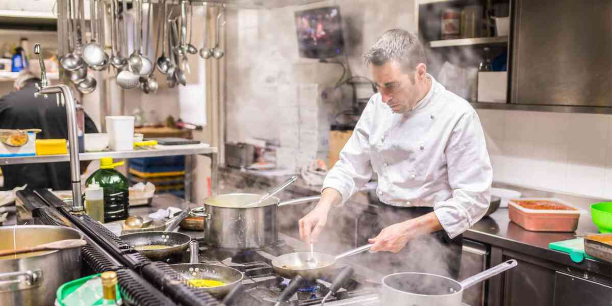 extracteur de fumée dans un restaurant